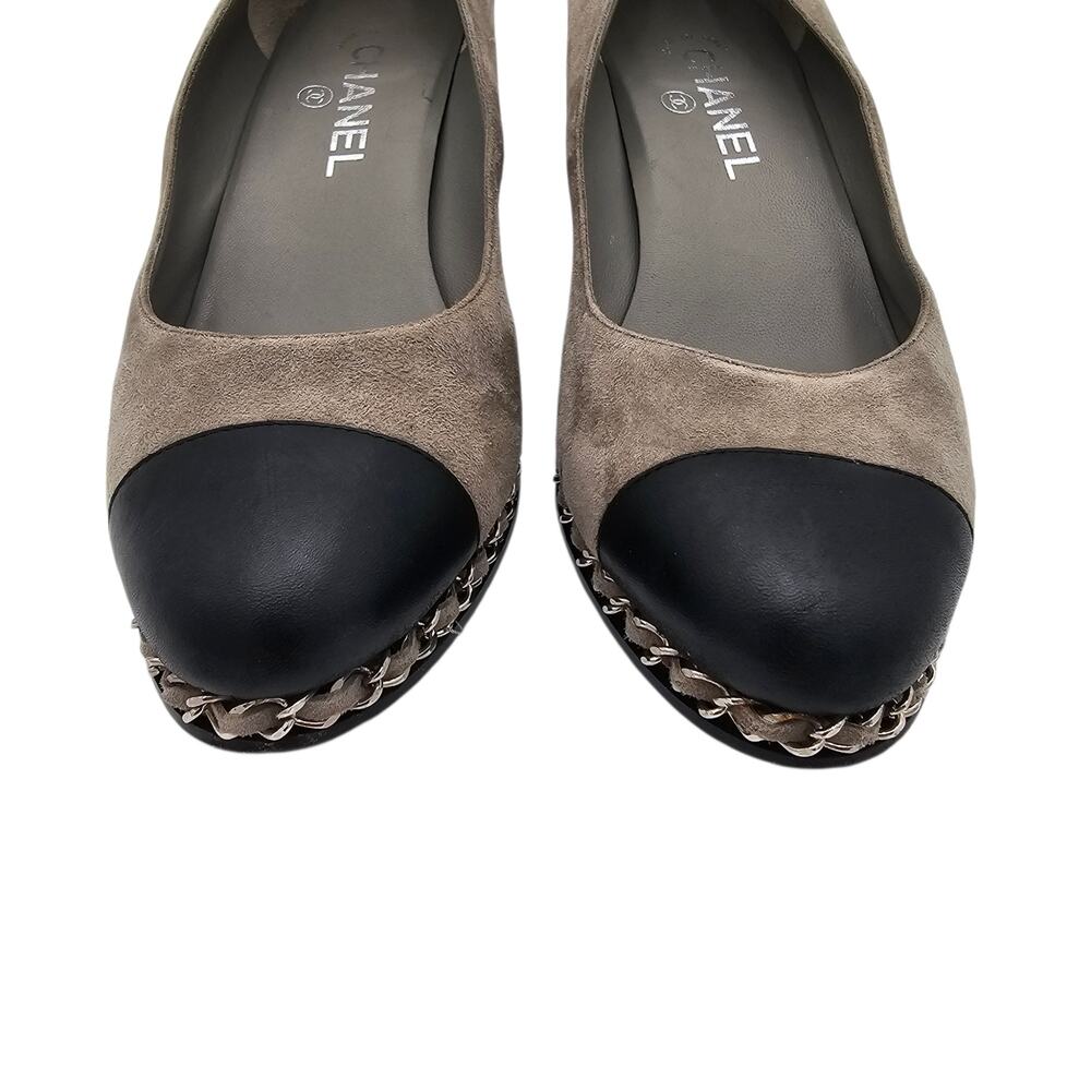 Chanel CC Cap Toe Chain Wedge Heel Pump Gray Suede Black Silver Size 39 US 8 8.5 - Picture 4 of 14